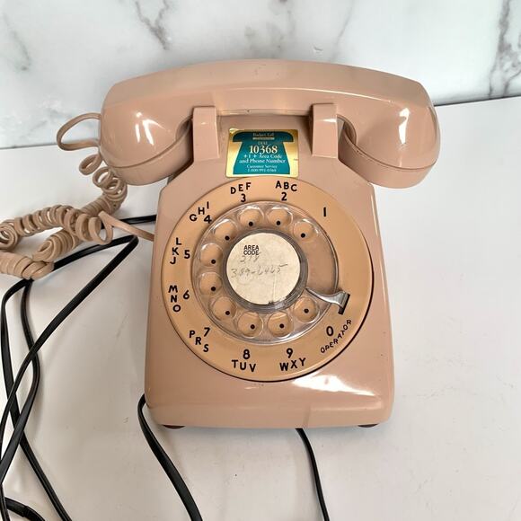 Vintage Western Electric Rotary Dial Desk Phone Bell System Blush Pink Landline - Picture 1 of 7